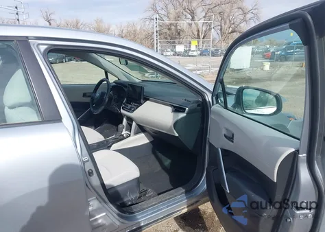 2023 Toyota Corolla Cross L z USA, uszkodzony, nr VIN 7MUAAABG8PV056816